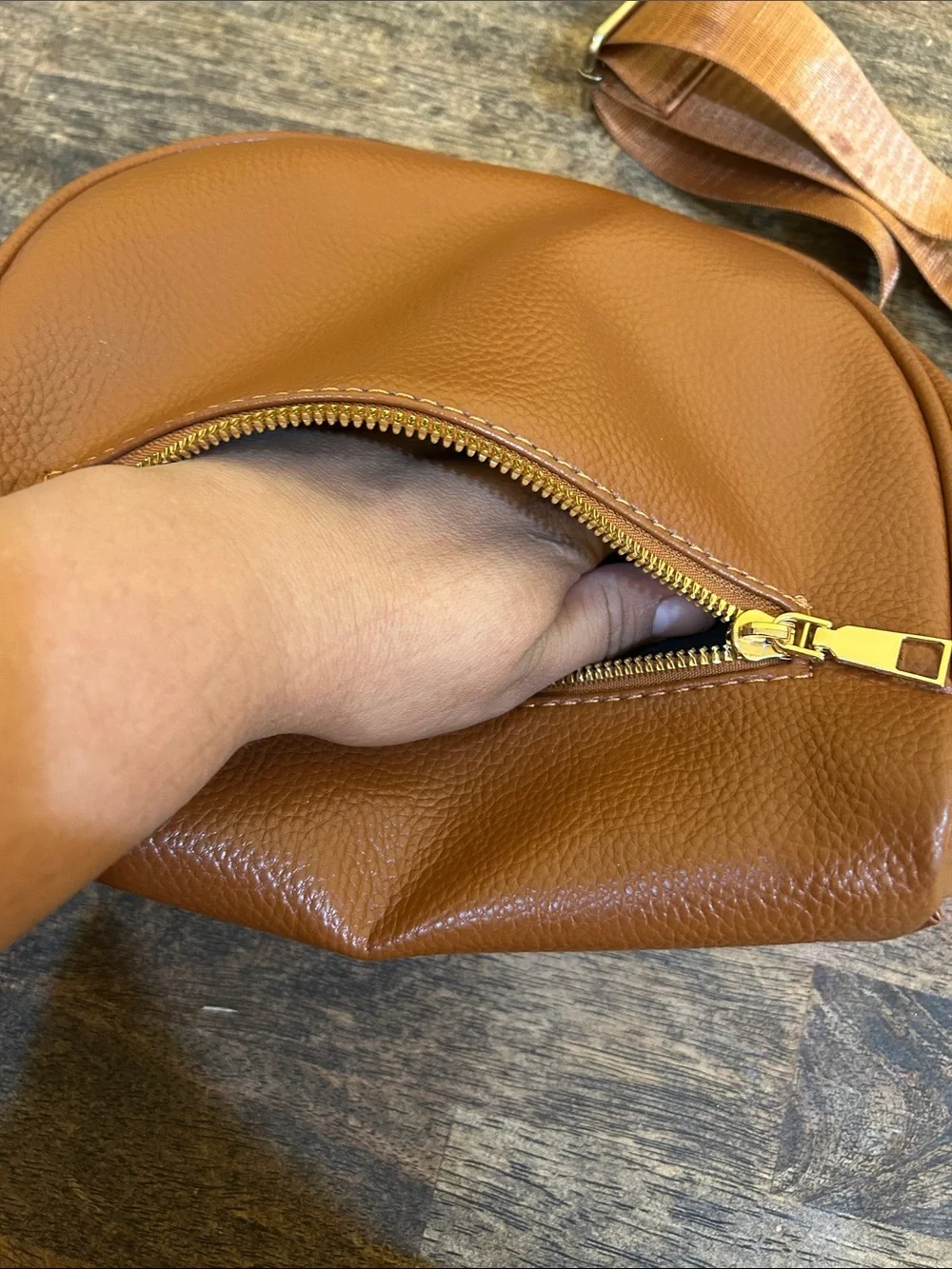 Women's Tan Leather Crossbody Belt Bag
